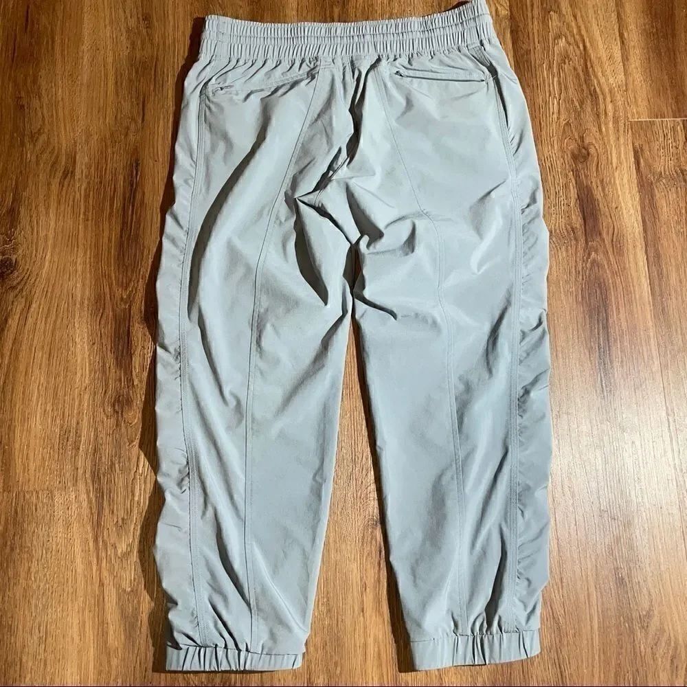 Women’s Athleta Capris Joggers  - Picture 2 of 3